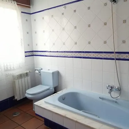 Piso Centrico Y Amplio En Praza Do Regueiro, Apartment Isla de Arosa