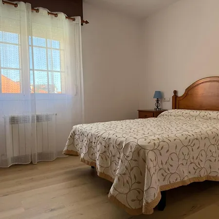 Piso Centrico Y Amplio En Praza Do Regueiro, 아파트 *