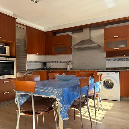아파트 Piso Centrico Y Amplio En Praza Do Regueiro, *